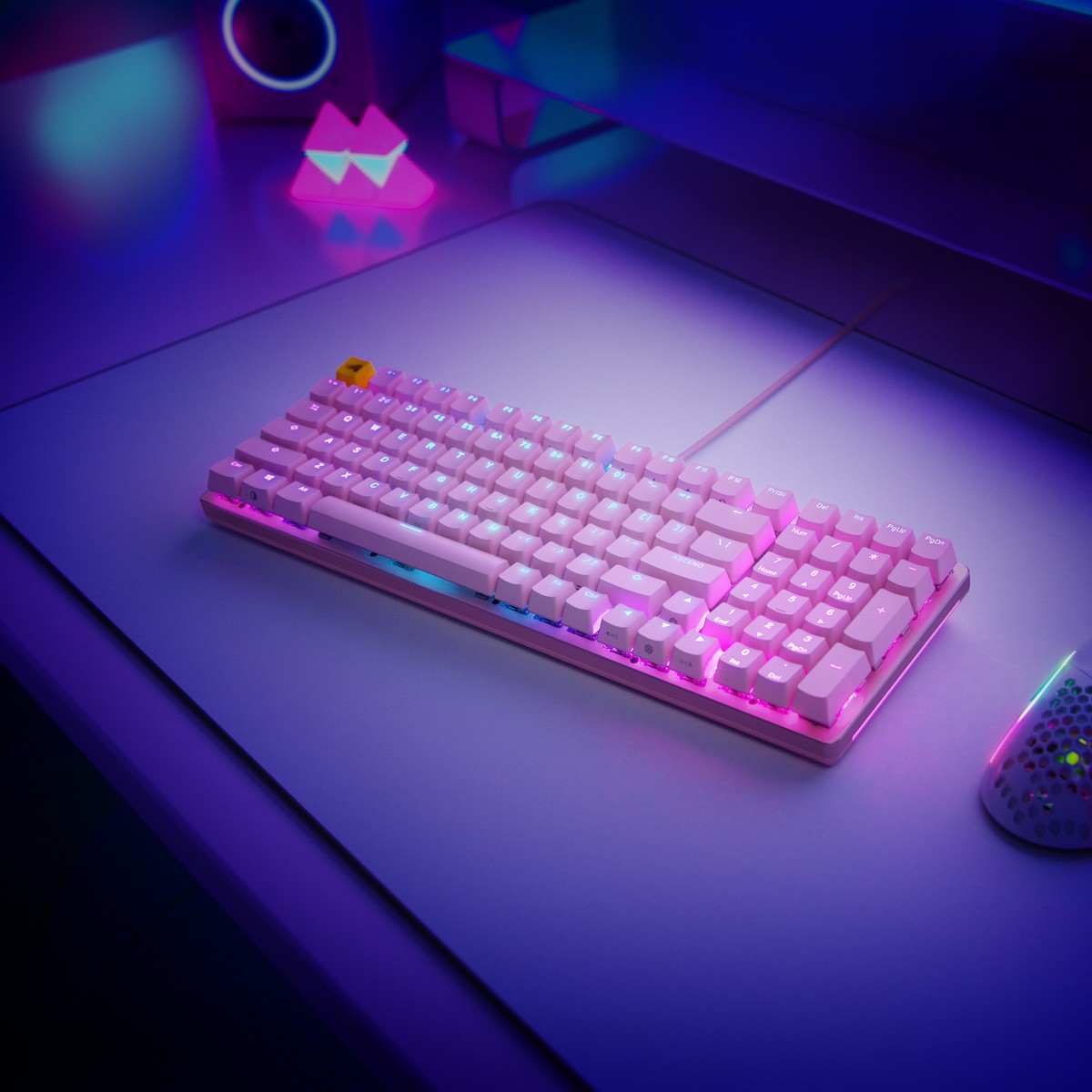 Glorious - Glorious GMMK 2 96% RGB USB Mechanical Gaming Keyboard UK ISO - Pink (GLO-GMMK2-96-FOX-ISO-P-UK)