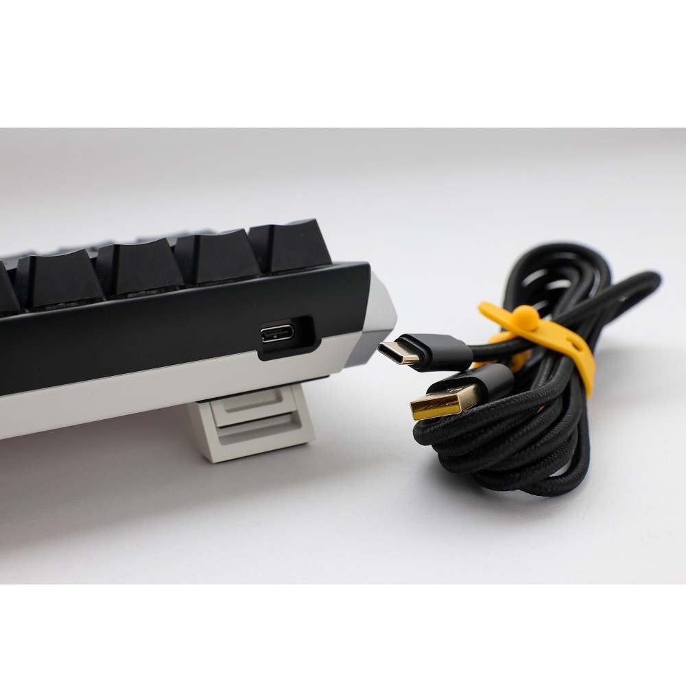 Ducky - Ducky One 3 Classic 60 USB RGB Mechanical Gaming Keyboard Cherry Black - Black UK Layout