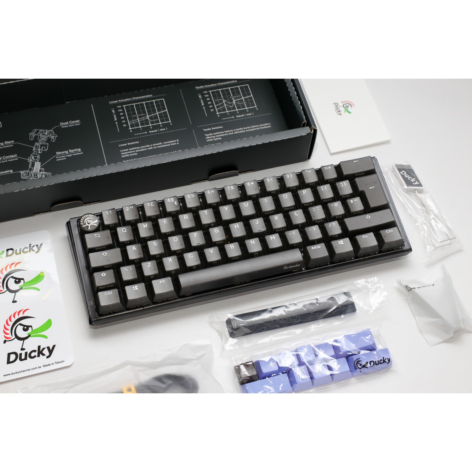 Ducky - Ducky One 3 Aura Mini 60% Mechanical Gaming Keyboard Black UK Layout Gateron Baby Kangaroo Switch