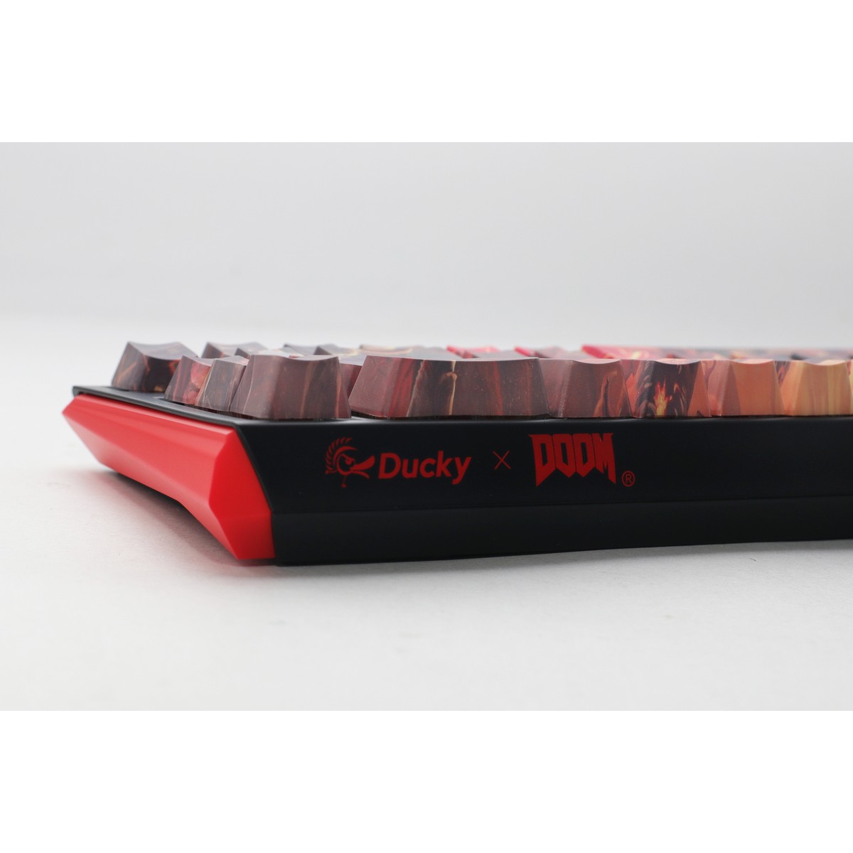 Ducky - Ducky x DOOM SF 65% Gaming Keyboard Limited Edition Cherry MX Speed Silver Switc