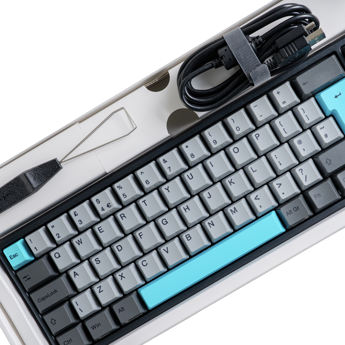 Ducky - Ducky x Varmilo MIYA 69 Pro Moonlight 65% Cherry MX Blue Switch Gaming Keyboard