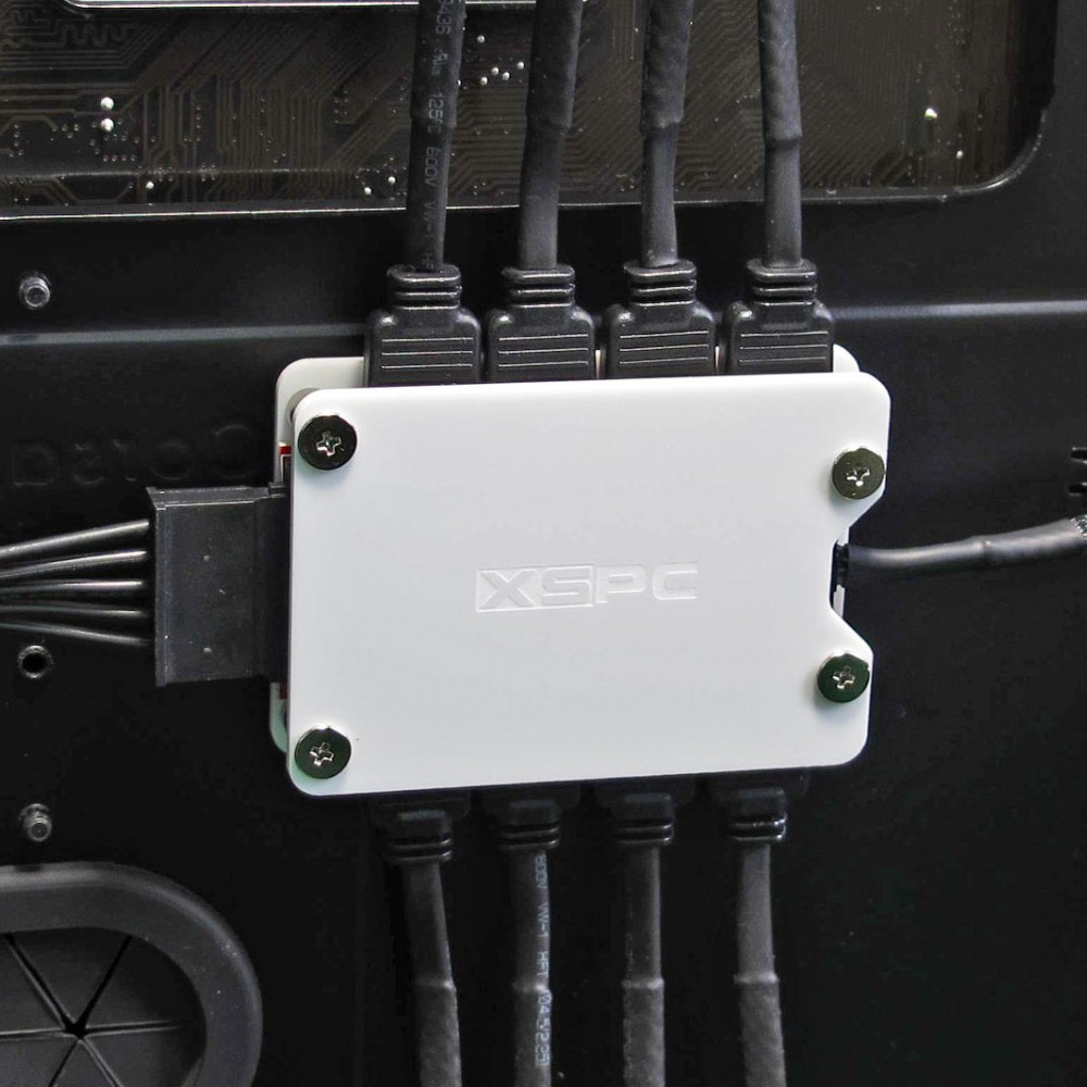 XSPC - XSPC 8 Way 3 pin 5V Addressable RGB Splitter HUB - White