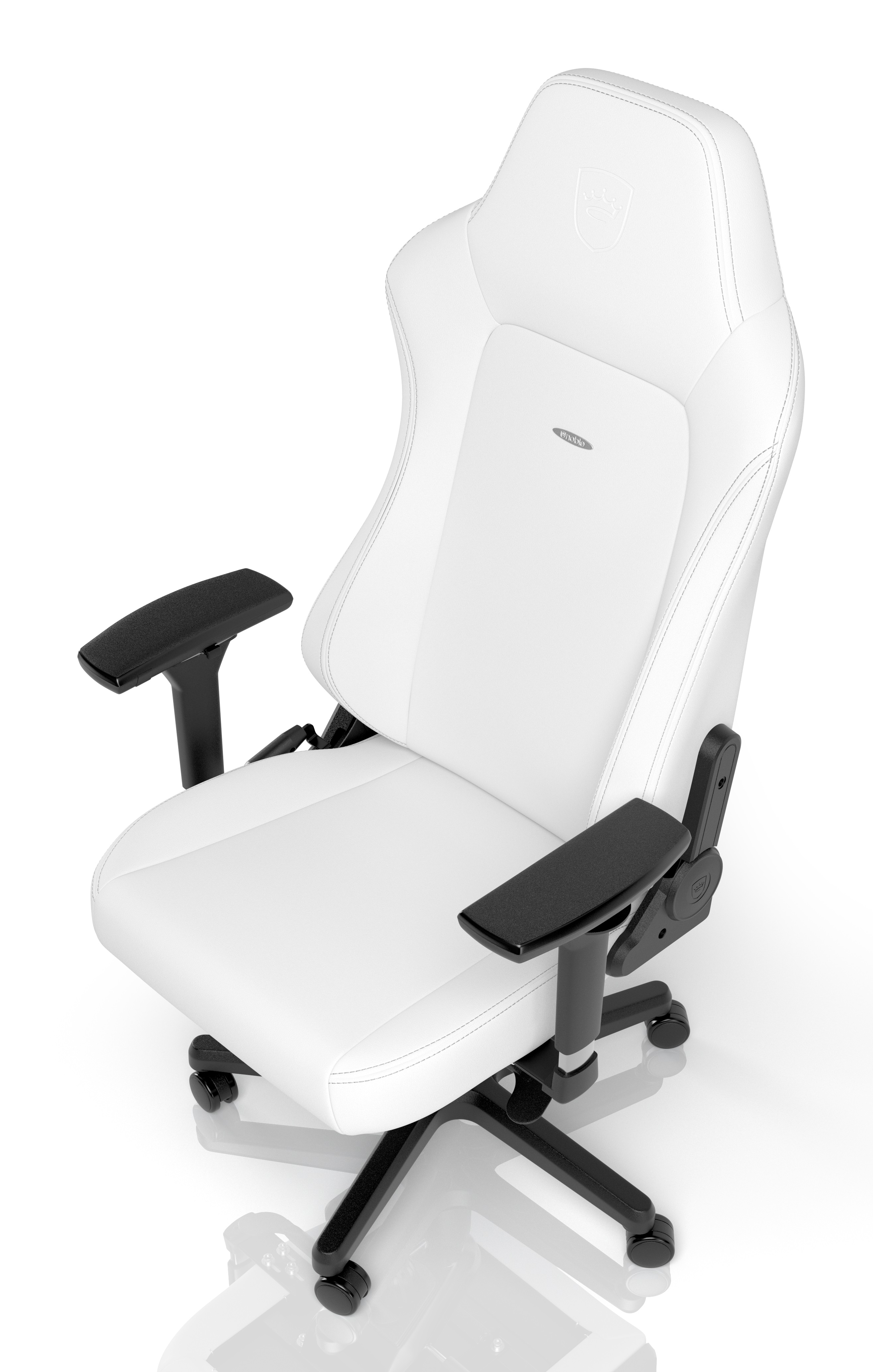 white gaming chair dxracer